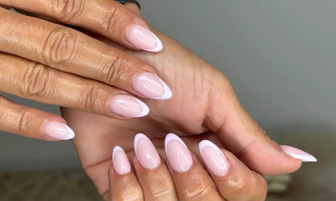 Soin du visage de 1h, massage de 30 ou 45 min, onglerie et soin cheveux de 1h (jusqu'à 37% de remise) - Primary Image