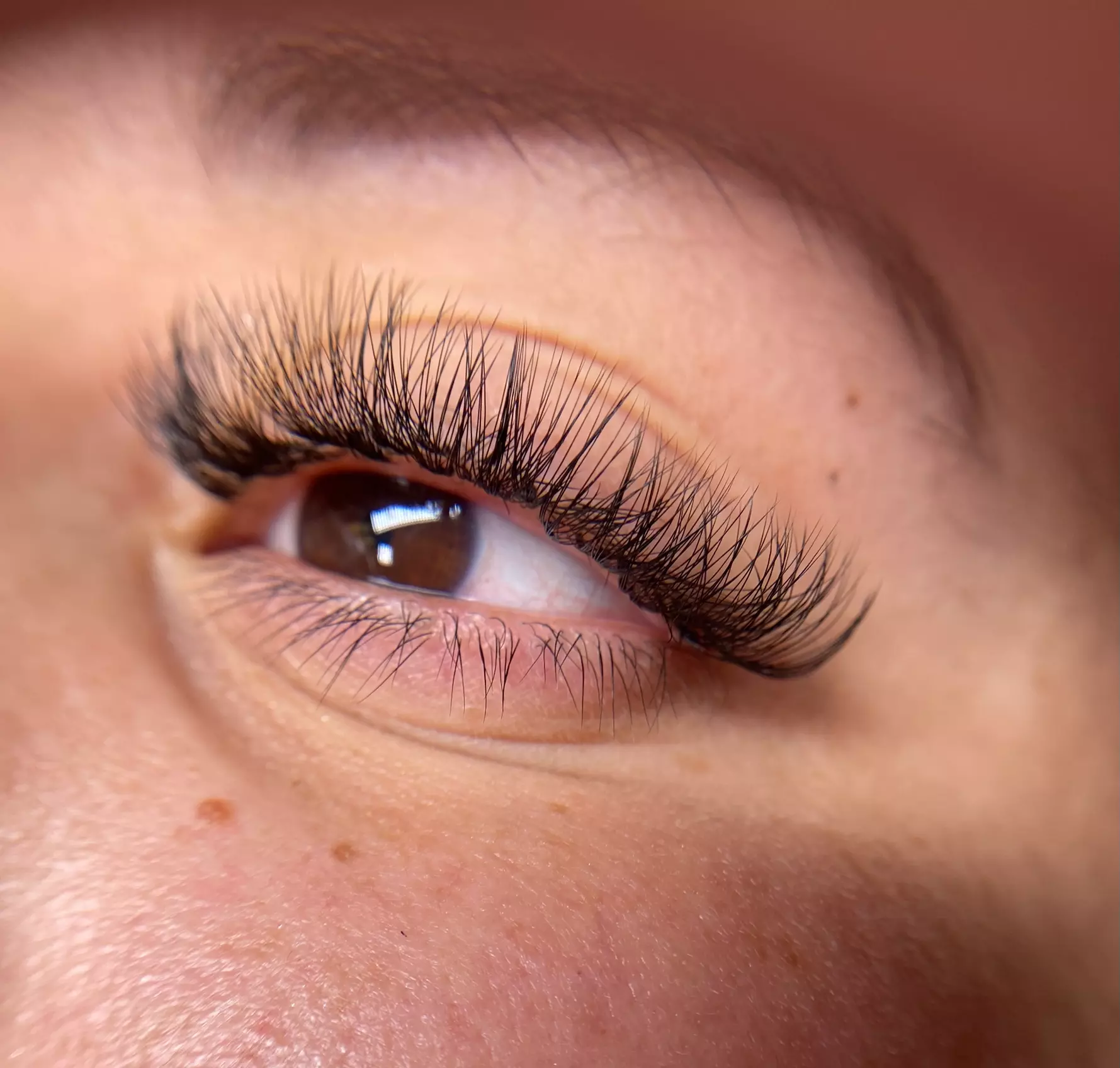 Get Full Set or Soft Classic Eyelash Extensions for a Stunning Look