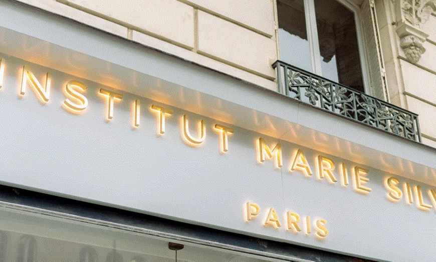 Image 3: Soin du visage et bien-être à Paris : Kobido, microneedling, peeling
