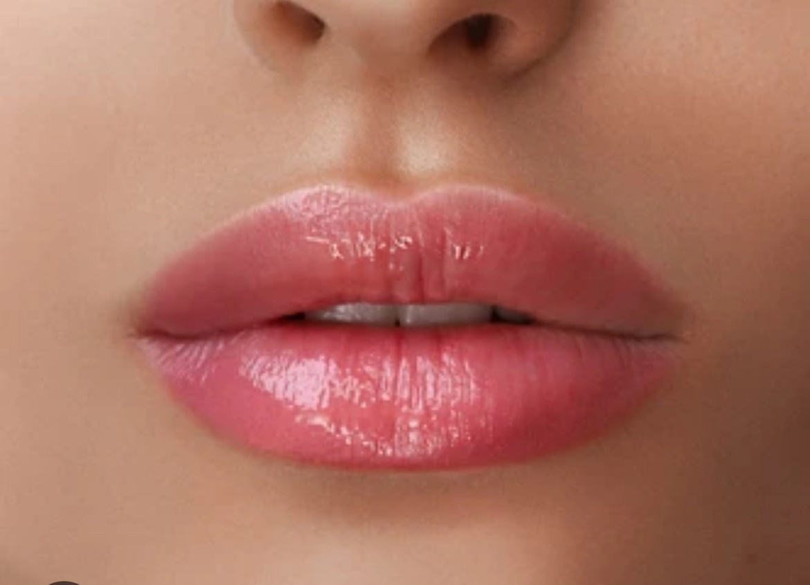 Ariava Brows And Beauty's lip blush or lipliner with up to 35% off