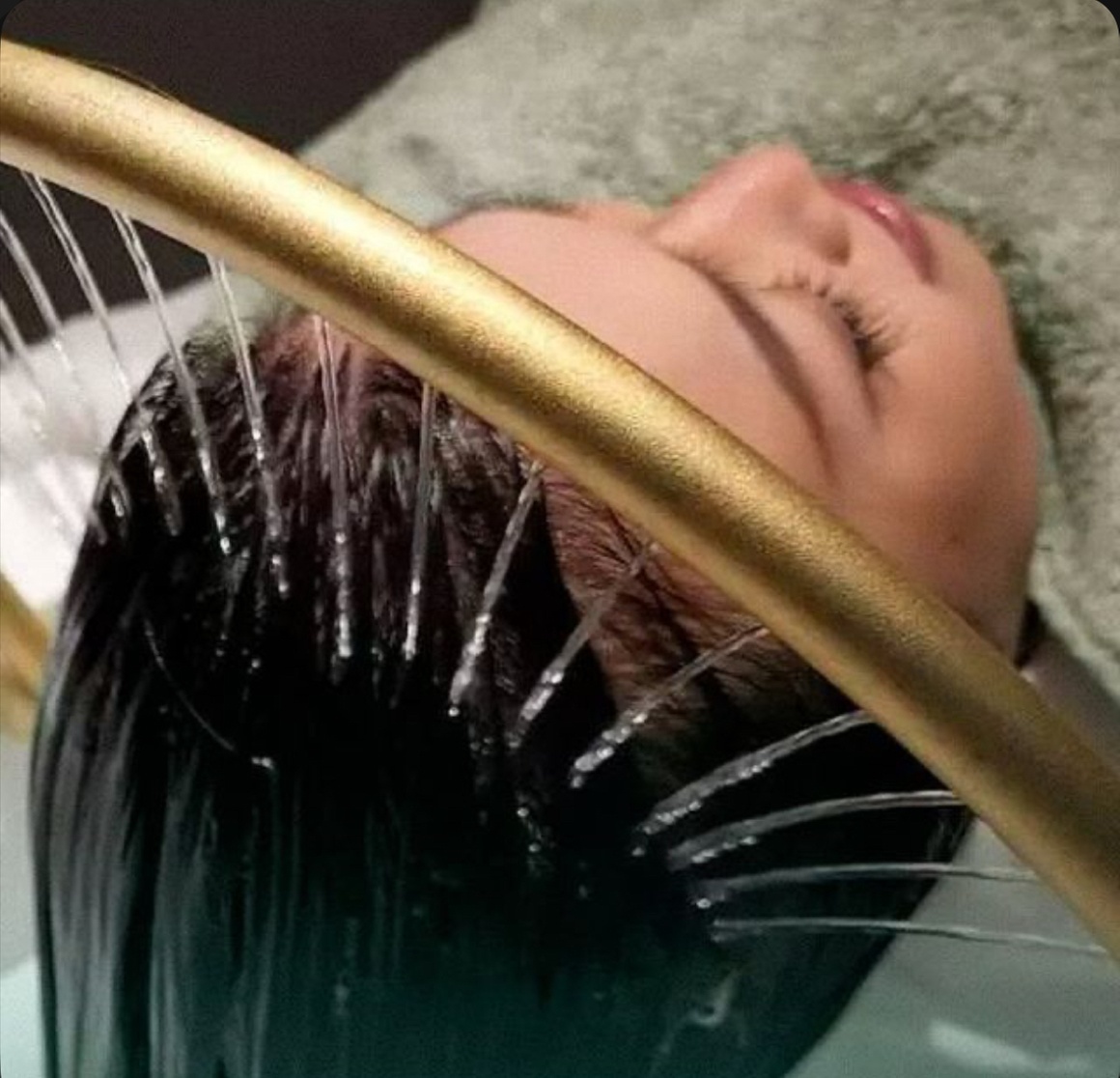 60-Minute Signature Scalp Treatment with Massage or Detox Scalp Facial