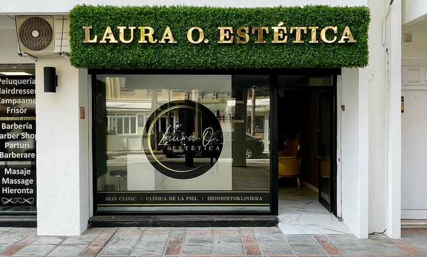 Image 2: Sesiones de limpieza facial hidrolimpieza con opción a máscara LED  