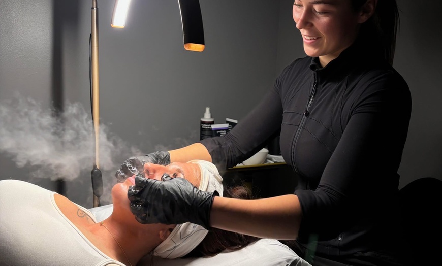 Image 3: Revitalize Your Skin with upto Three 90-minute Hydrafacials Sessions