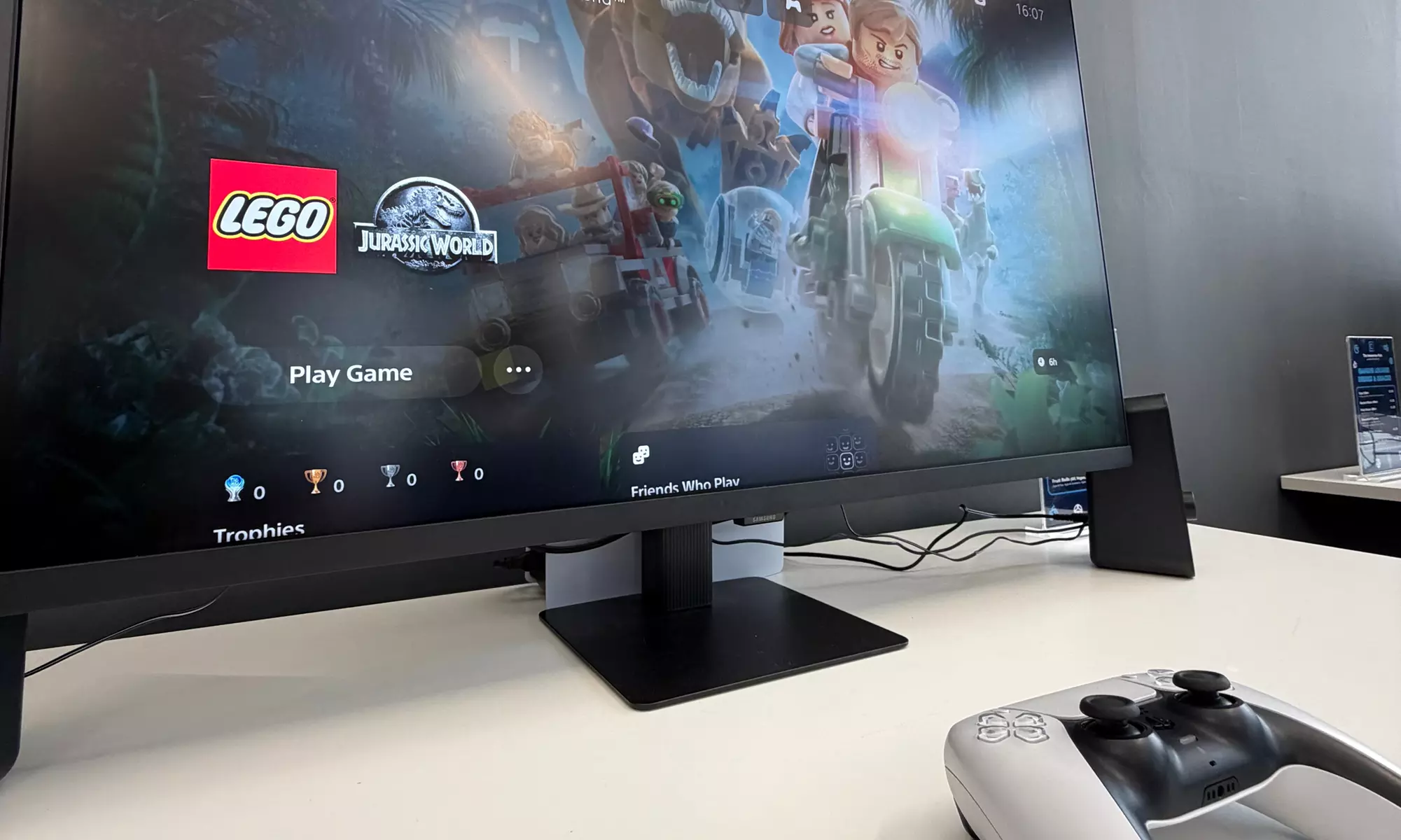 Immersive Gaming and Flight Simulator Experiences