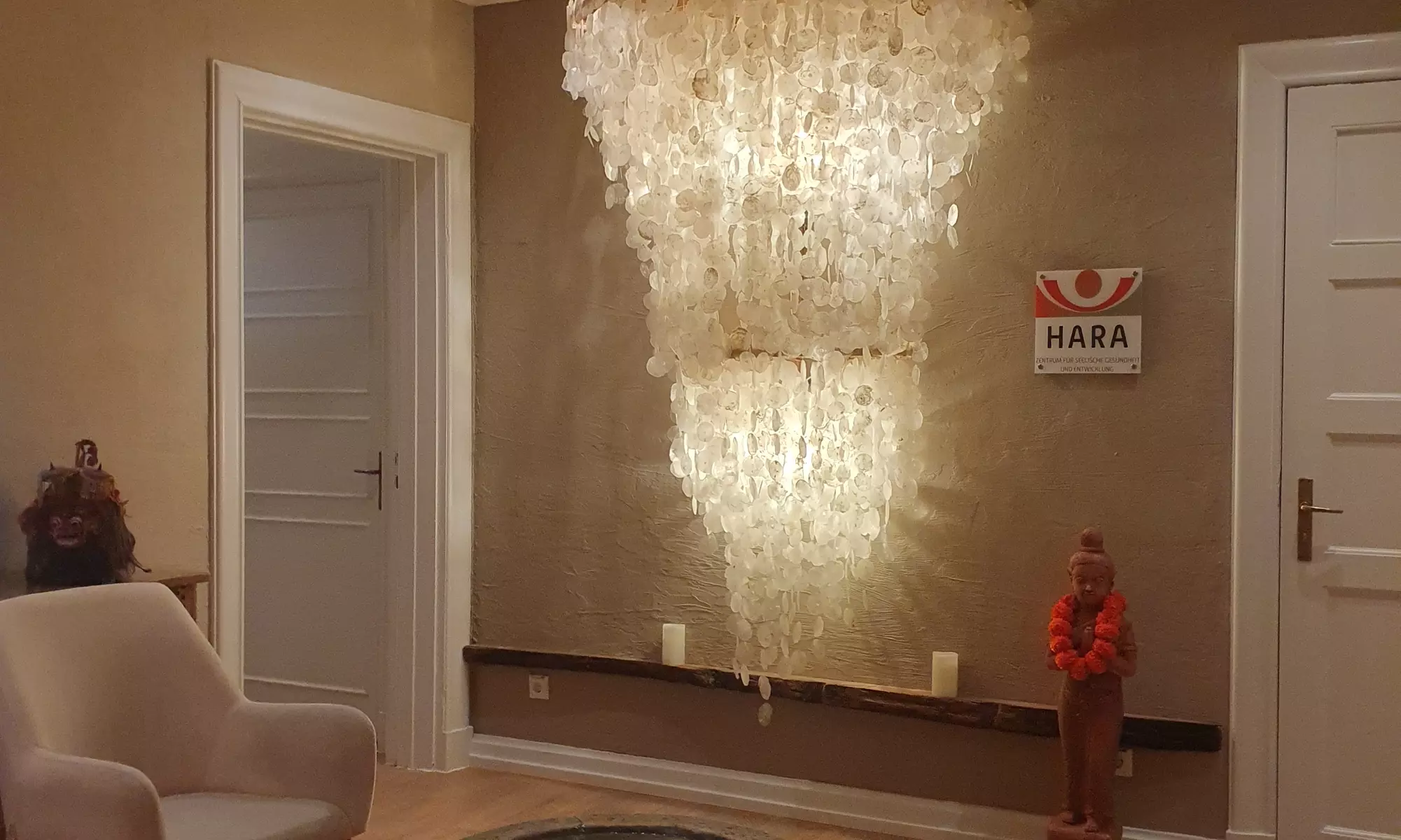 Gesichts- & Hand-/Dekolleté-Massage / Rücken-, Gesichts- & Fuß-Massage