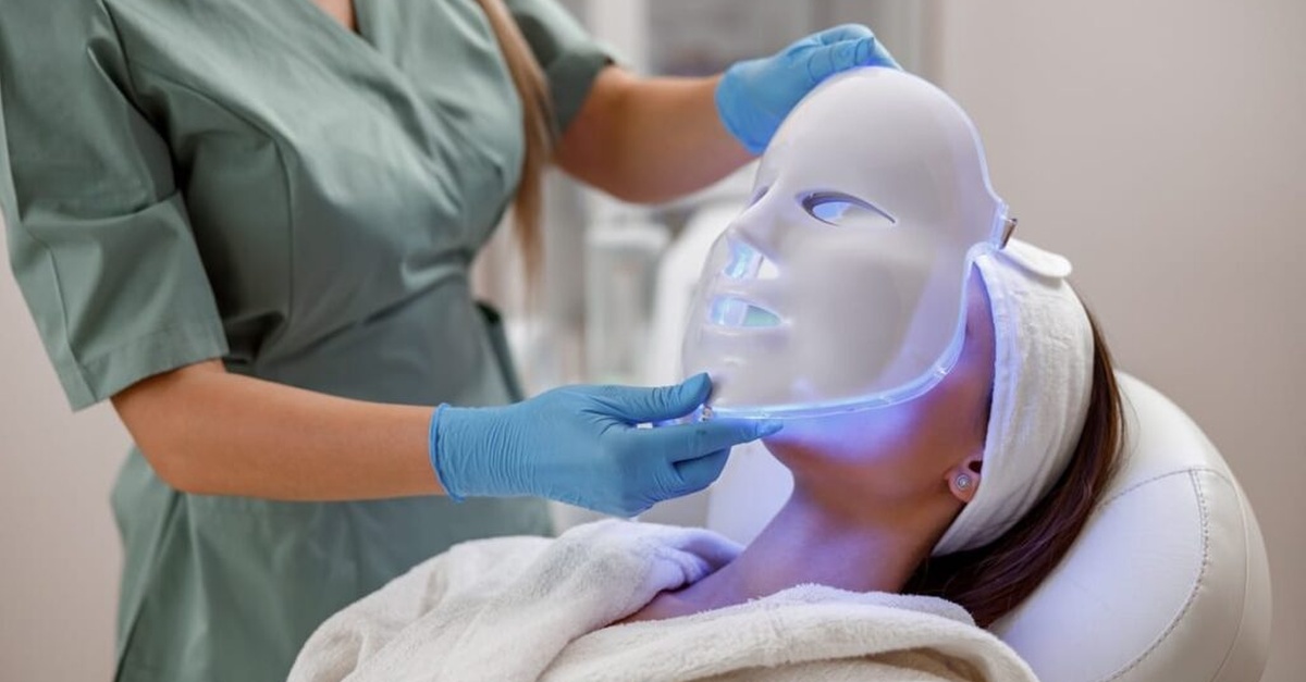 Tratamiento facial con aparatología en Valencia