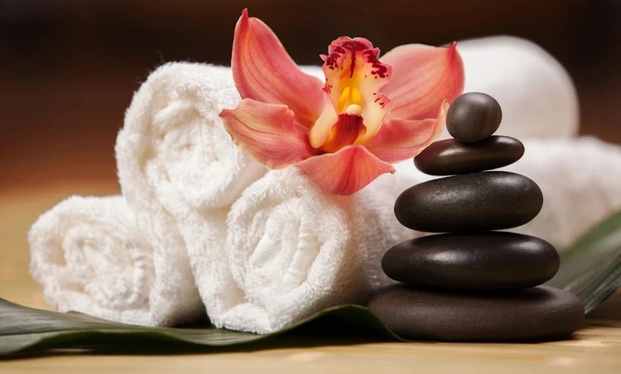 Image 3: Relaxing Custom Therapeutic Massage with Soothing Oils