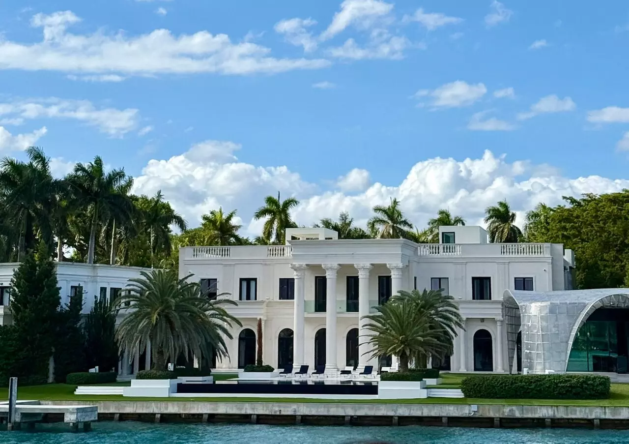 Explore Iconic Miami Landmarks Tour+ Millionaire’s Row Cruise for 1, 2, 3, or 4 (Up to 45% Off)