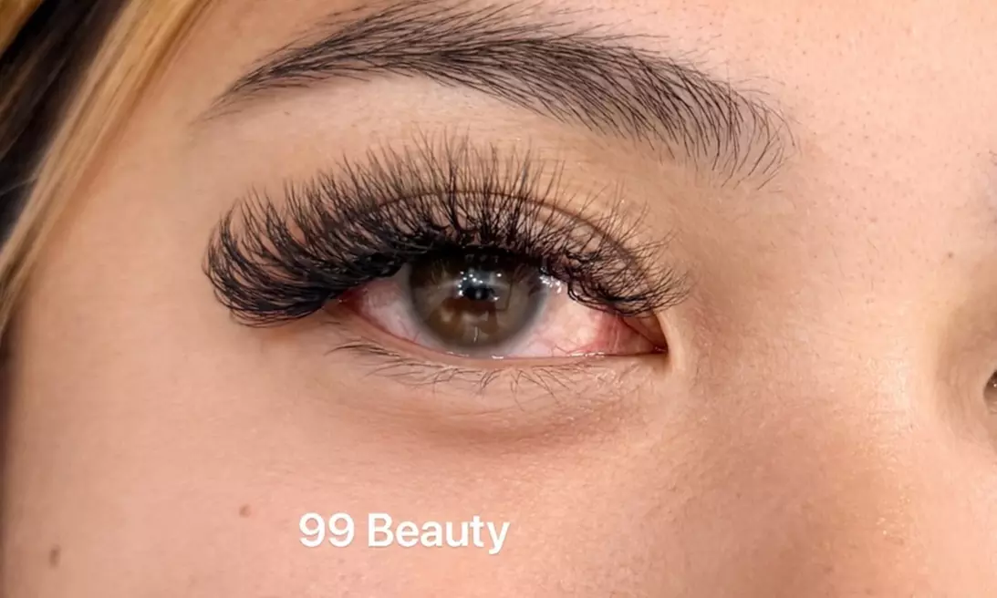 Classic, Hybrid, Volume, or Mega Volume Full Set Eyelash Extensions