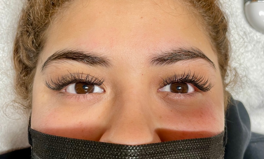 Image 3: Up to 37% Off on Eyelash Extensions at Aluzion Aesthetics Lounge LLC