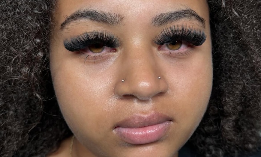 Image 6: Up to 50% Off on Eyelash Extensions at Baddie Winks