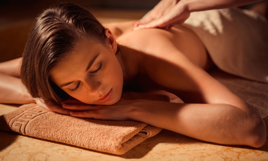 Image 3: Rejuvenate with a 90-Minute Deep Tissue Massage Experience