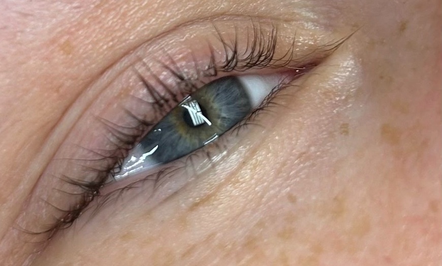 Image 1: Elevate Your Look: Eyelash Lift and Tint Treatment