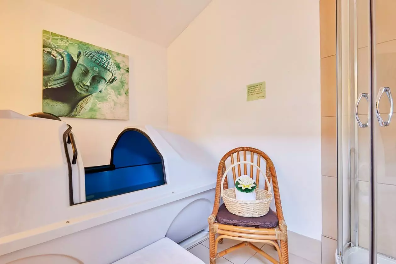 One-Hour Floatation Session