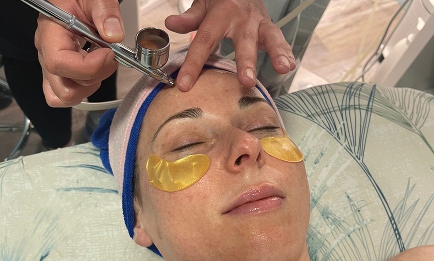 Image 3: Get a Refreshed Look w/ Face Sculpting Massage & Optional Mini Facial 