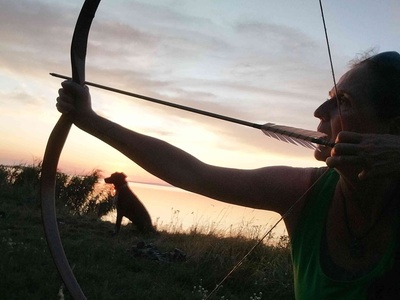 Für 1 Person: 60 Min. Bogenschießen mit Aufsicht einer professionellen Trainerin - Amazone Bogensportevents