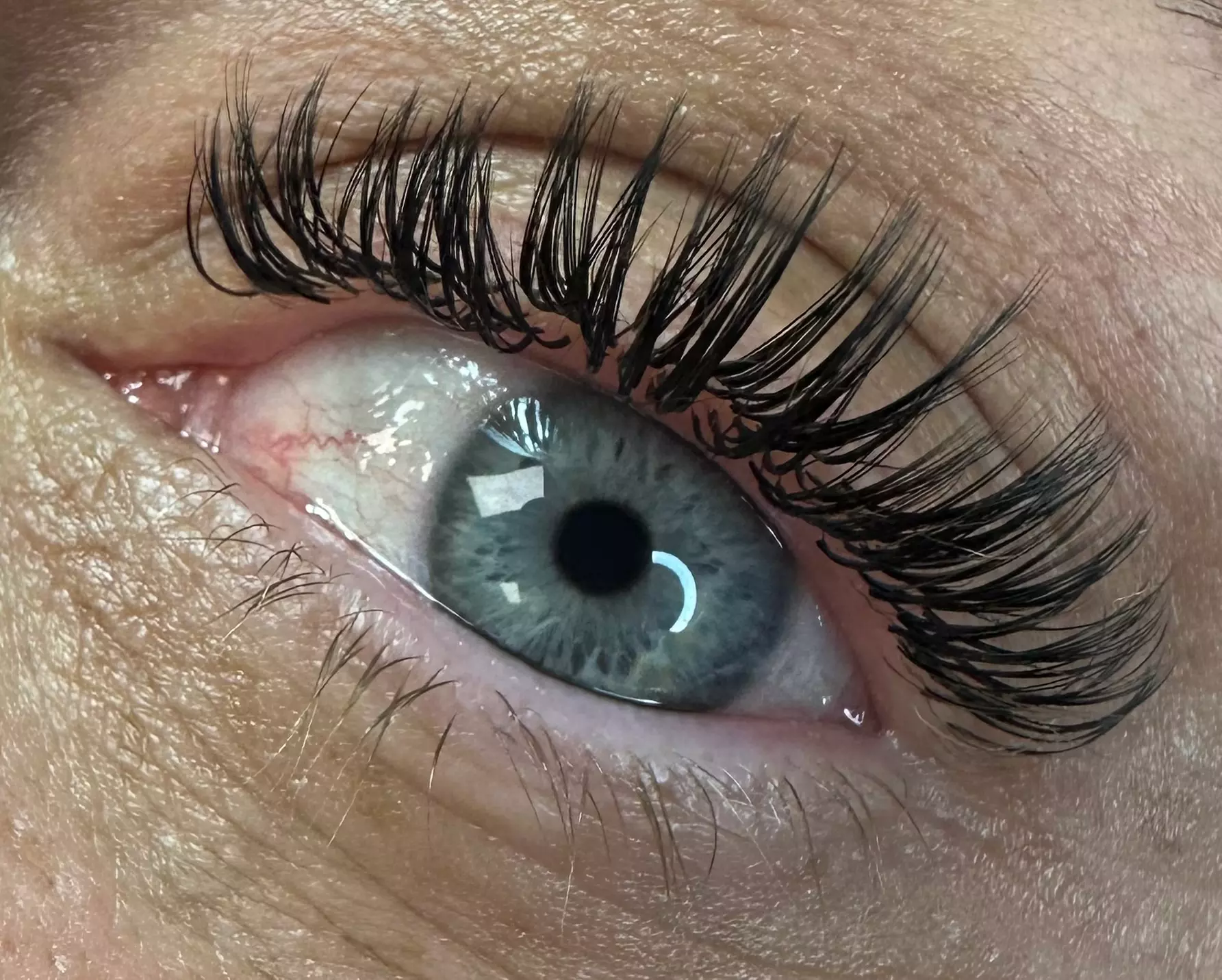 Up to 37% Off on Eyelash Extensions at EsthiNicole