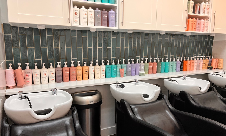 Image 1: Fresh Look with One Women’s Haircut or Root Retouch