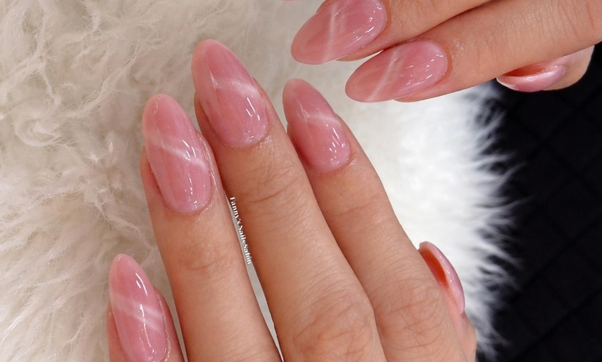 Image 8: Elevate Your Style with Short Full Set Acrylic/Gelx