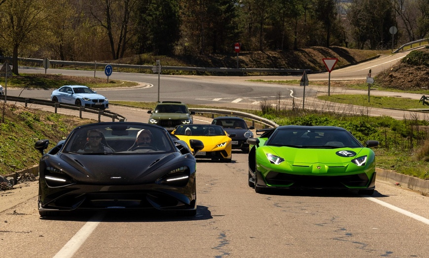 Image 3: 10 o 35 km en un superdeportivo o servicio de alquiler de 48 horas