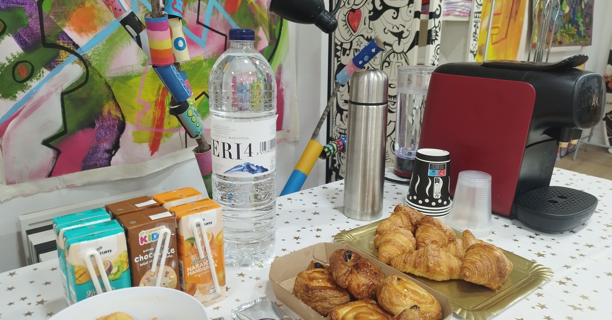 Taller de pintura creativa con desayuno y materiales incluidos en Barcelona