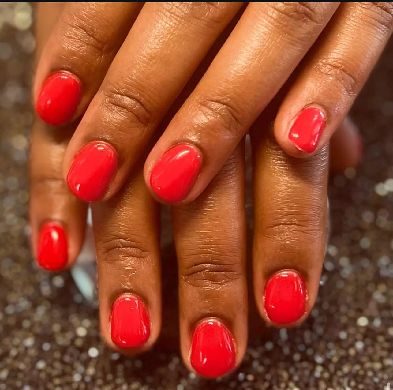 Get the Full Works with a Deluxe Mani-Pedi Services! 