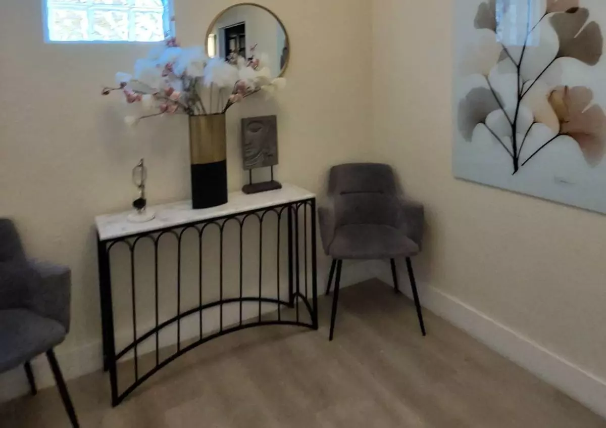 Smooth & Volumize: Botox & Juvéderm for a Refreshed Look