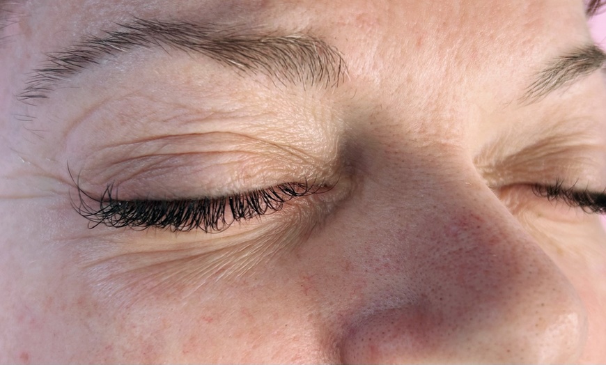 Image 3: Up to 59% Off on Eyelash Extensions at Skin Fusion