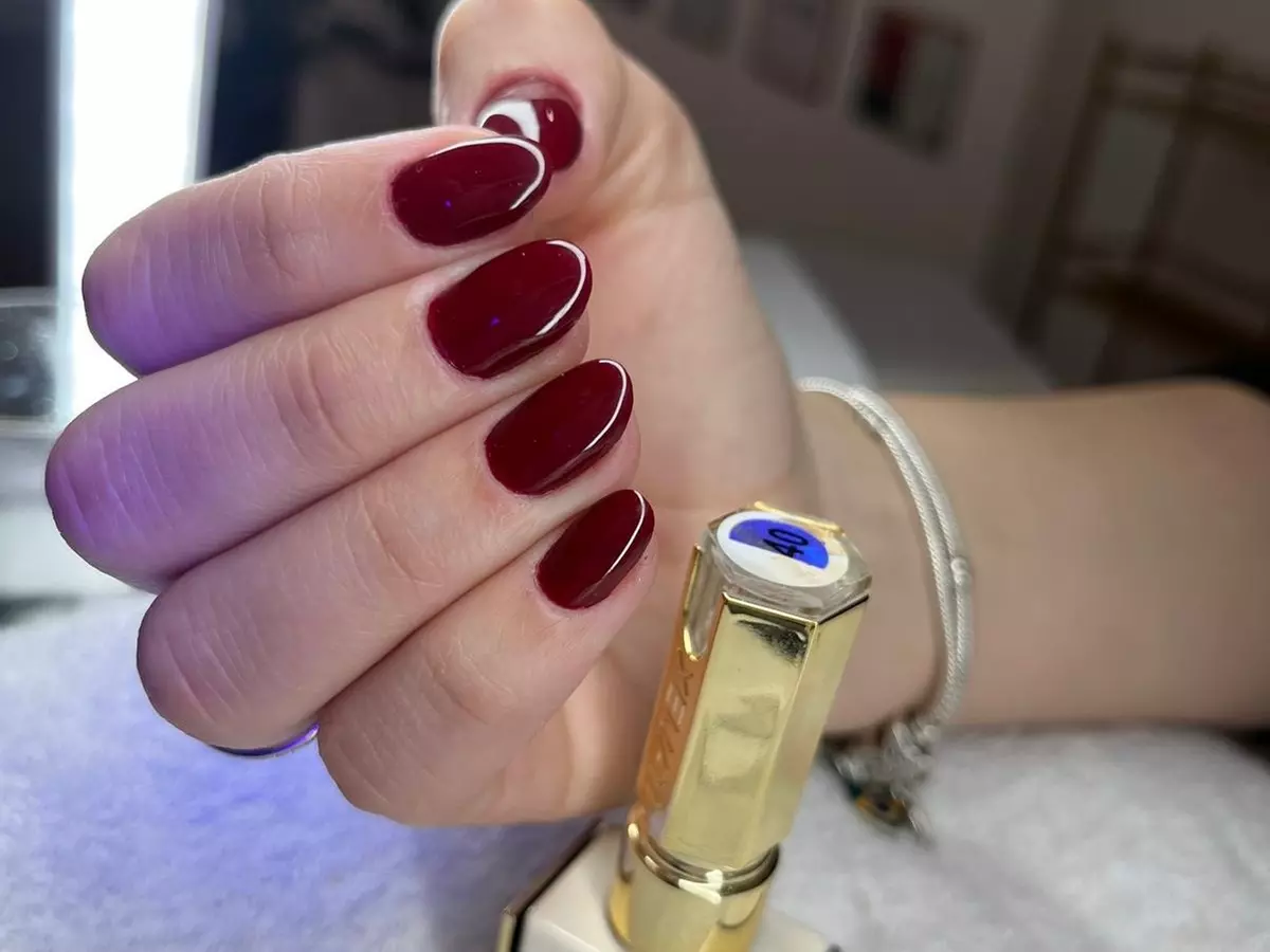 Beauté des mains classique ou avec pose de vernis semi-permanent