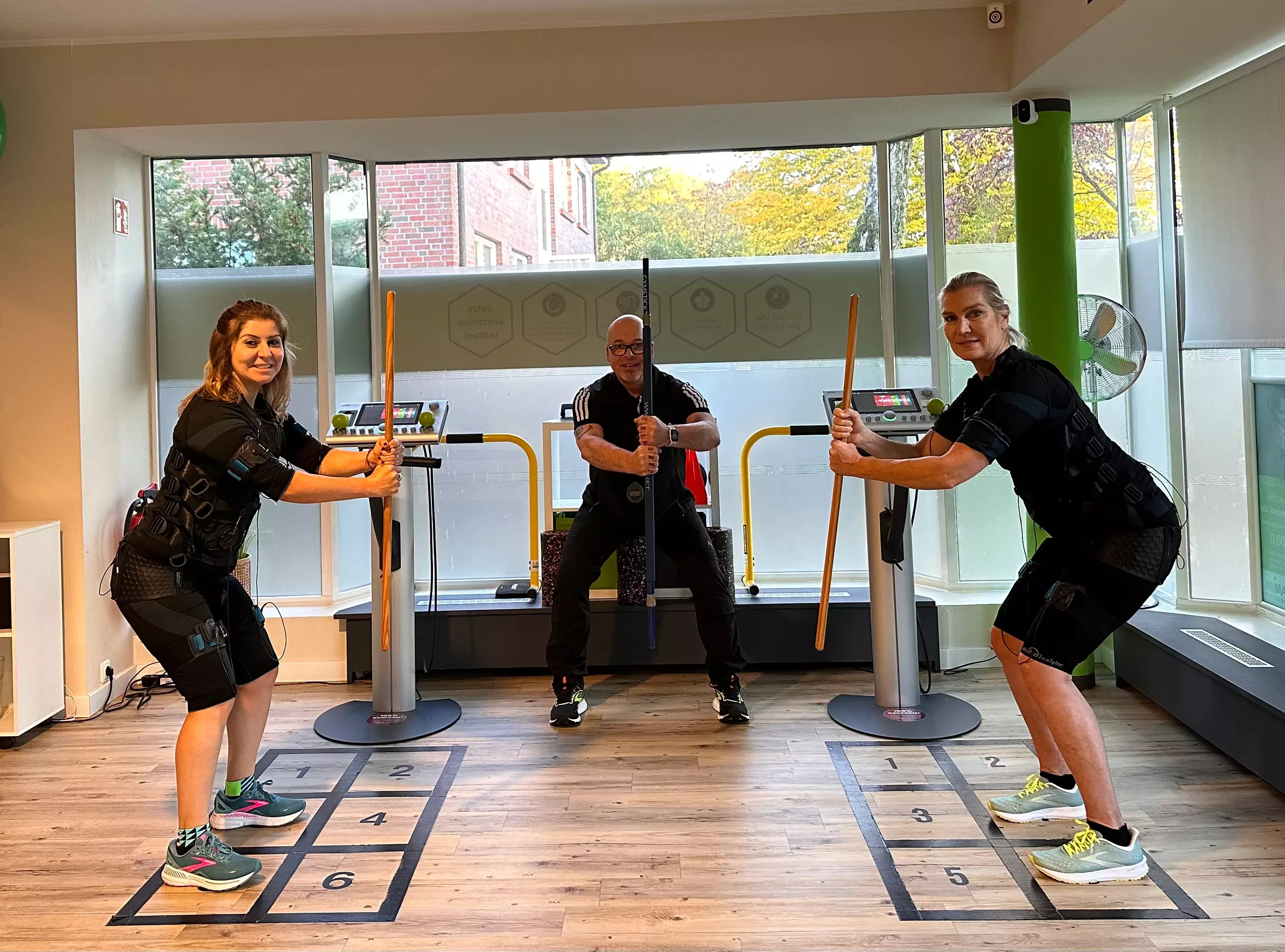 EMS-Training & Faszien-Behandlung