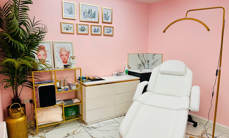 Image 2: Unlock Radiant Skin: Microneedling with Skin Booster