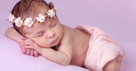 Baby photoshoot with six prints and canvas or deskblock - Zen Shots