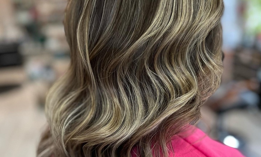 Image 2: Single-Process Color or Partial Foil, Toner or Womens Haircut & Style