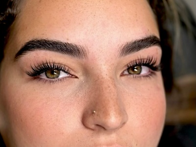 Full Set of Volume Eyelash Extensions - Brow and Beauty Ink