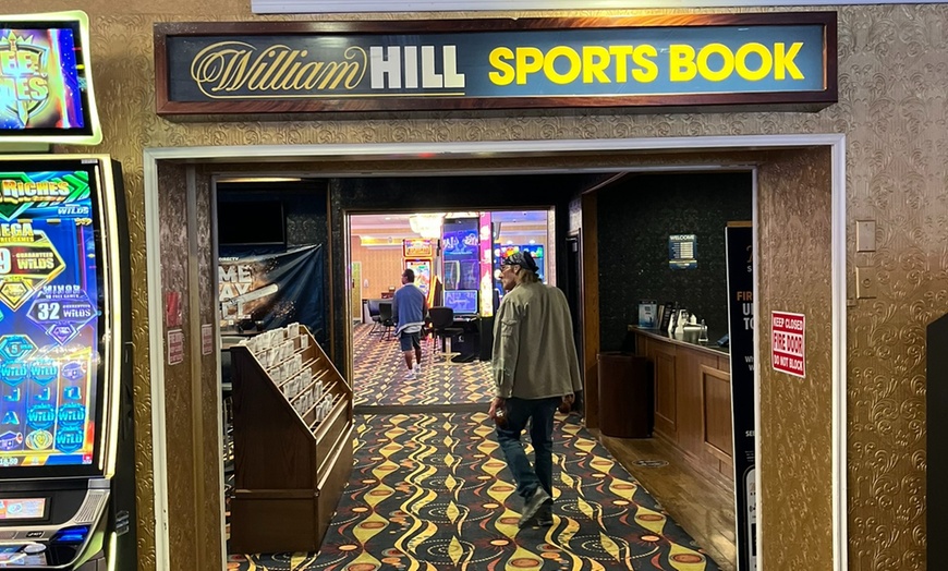 Image 16: Las Vegas to Laughlin - 8-Hour Riverside Refresh Day Tour