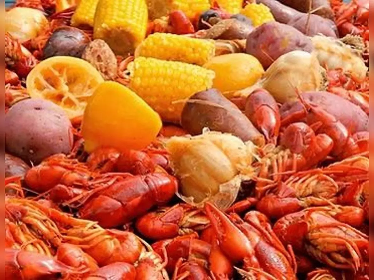 2 Hour Brunch or Seafood Boil Cruise w/ Beyond the French Quarter