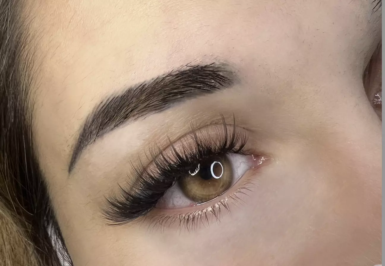 Full Set of Classic, Hybrid, Trendy Style or Volume Eyelash Extensions