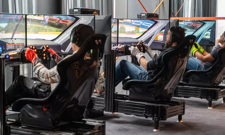 Image 1: Session de simulateur de course au choix