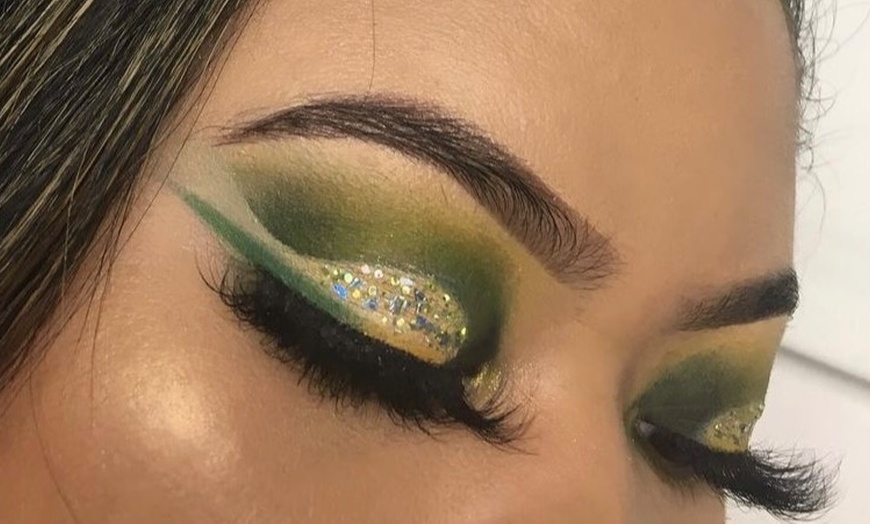 Image 1: Look your best with expert full face makeup 