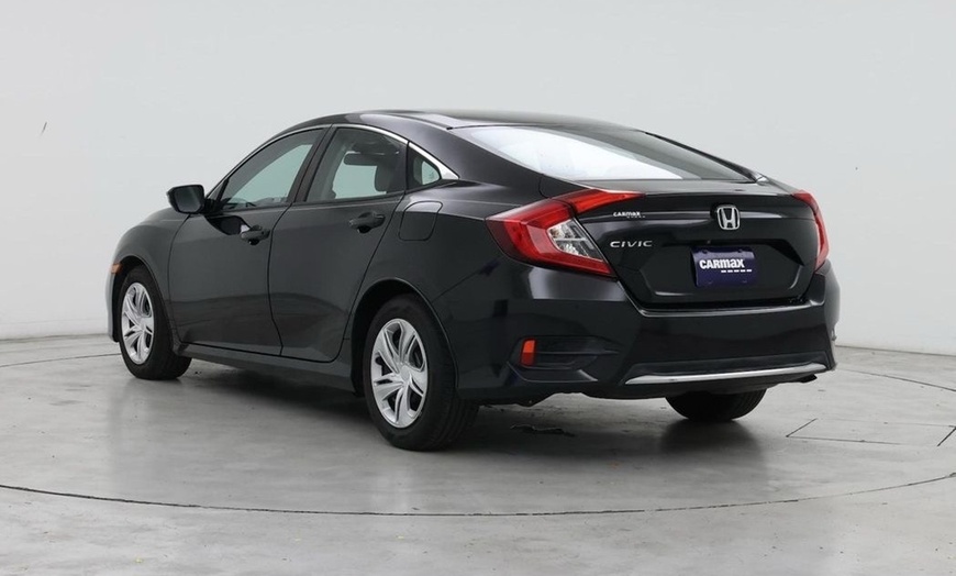 Image 4: Airport Rides in Black Car Sedan, Mini SUV, or Full SUV