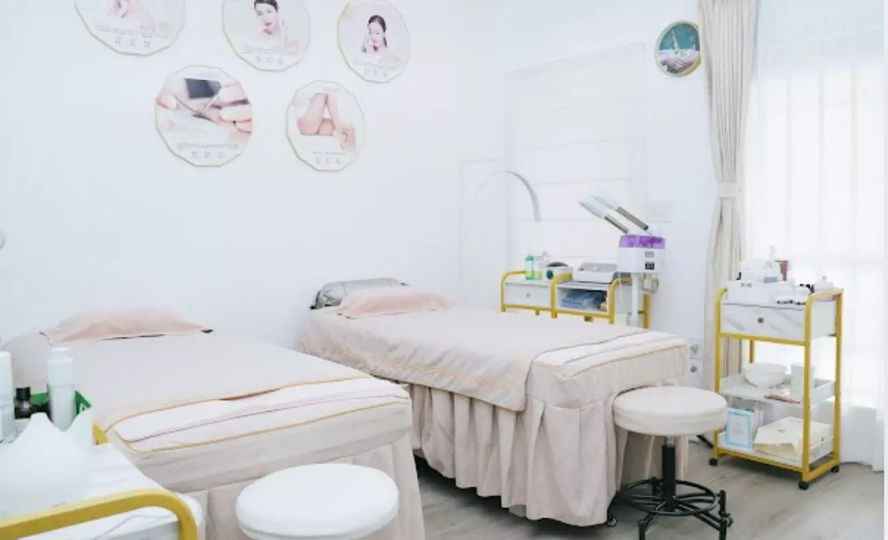 Ultimate Head, Shoulder & Neck Spa – Relax, Rejuvenate & Restore 