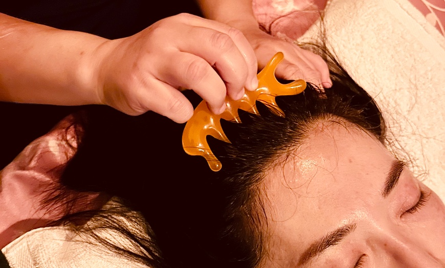 Image 3: Revitalize Yourself with 70-minute Full Body Detox Treatment 