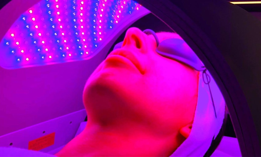 Image 6: Hydrafacial with Led Light Therapy & Customized Mask Treatment