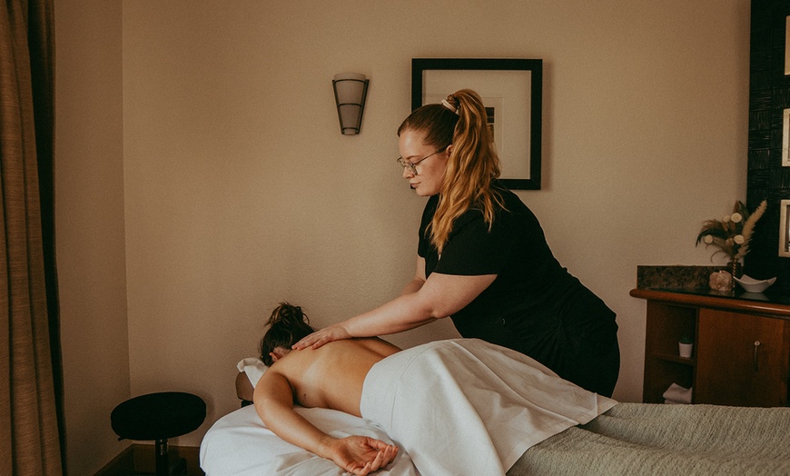 Image 2: Up to 40% Off on a Pampering Spa Day incl. Massages and/or Facials for couples or individuals at Arizona Grand Resort