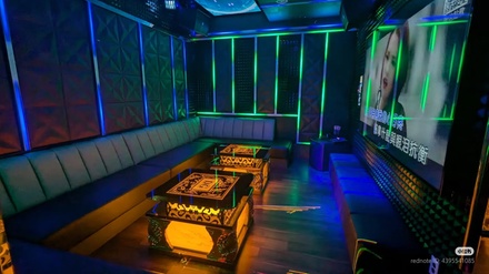 1 hours karaoke room for $35 dollars (Up to 10 People) - Dragon Gate