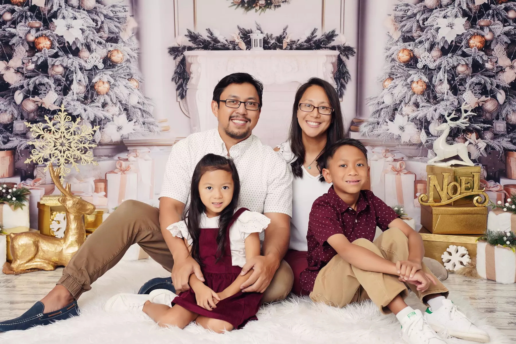 15 or 30 Minute Seasonal/Holiday In-Studio Photography w/Photo Package