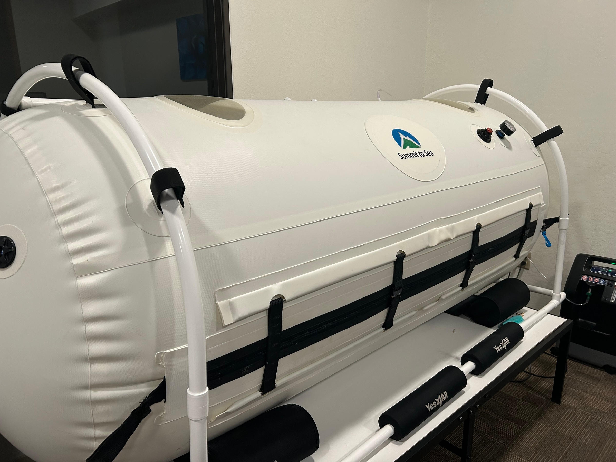 Experience a 60 Minute Hyperbaric Oxygen Chamber Session