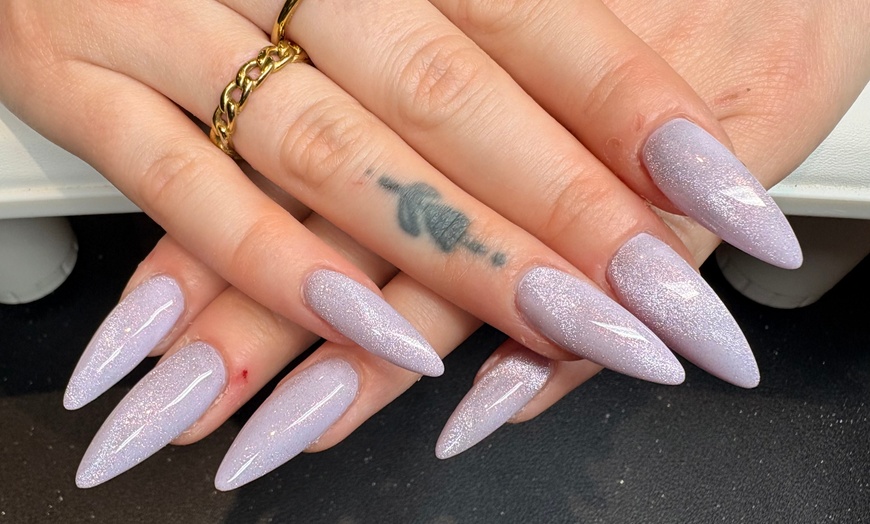 Image 6: Pose de vernis semi-permanent ou capsules américaines à Saint-Gratien