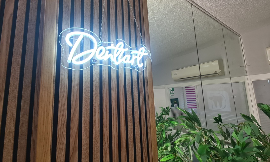 Image 2: Hasta 95% de dto. en Blanqueamiento dental - Tradicional en Dentia Bucodental