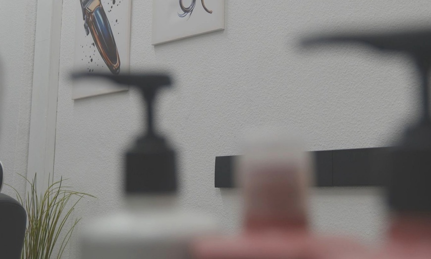 Image 3: Bis zu 60% Rabatt auf den Haarschnitt – Damen bei Salon d'Élégance